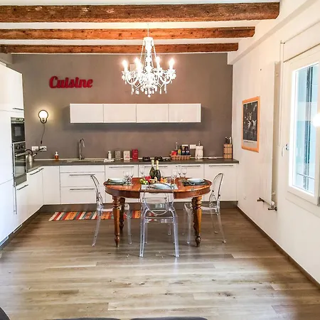 Апартаменты Ca Farnese, Beautiful Big In Trad Area *