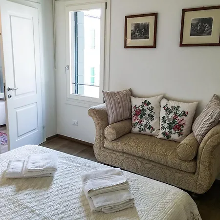 Ca Farnese, Beautiful Big In Trad Area Апартаменты